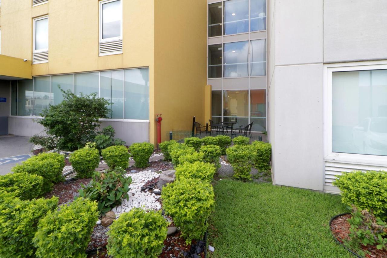 City Express By Marriott Saltillo Sur Exterior photo