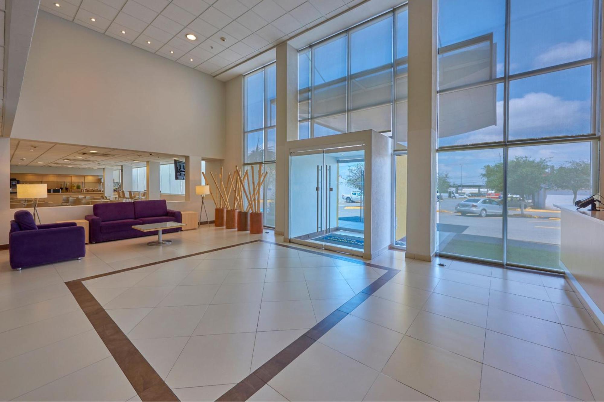 City Express By Marriott Saltillo Sur Exterior photo